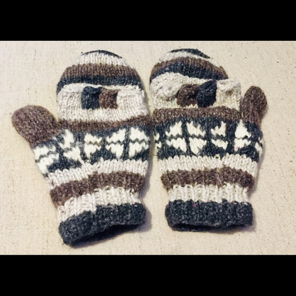 Unique Wool Mitten/Gloves - Picture 2 of 4